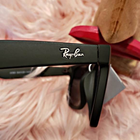 Rayban Sunglasses - Picture 3 of 5